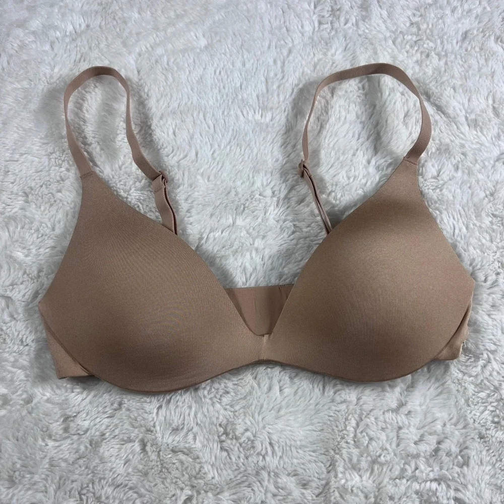 Skims Womens Fits Everybody Wireless Plunge Bra Tan Nude Size 30A RN158973 - Picture 3 of 11